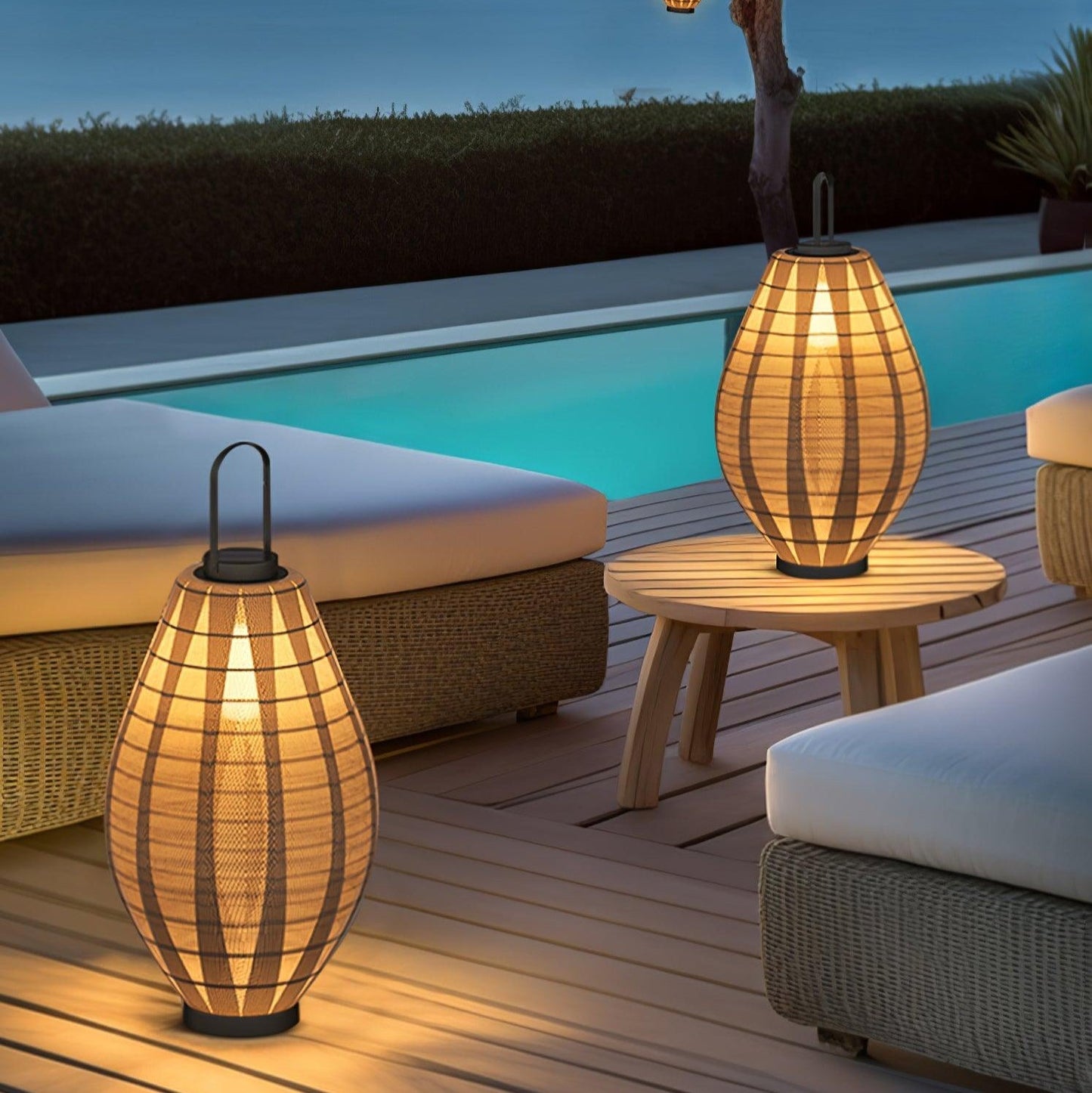 Ray Mesh Beacon | Outdoor Lamp with Waterproof Design | Elegant Solar Lights for Ambient Garden & Patio Illumination 4