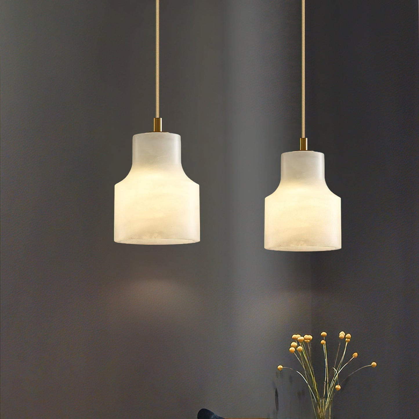 Ritta | Pendant Light with Adjustable Height & Unique Alabaster Design for Timeless Elegance 4