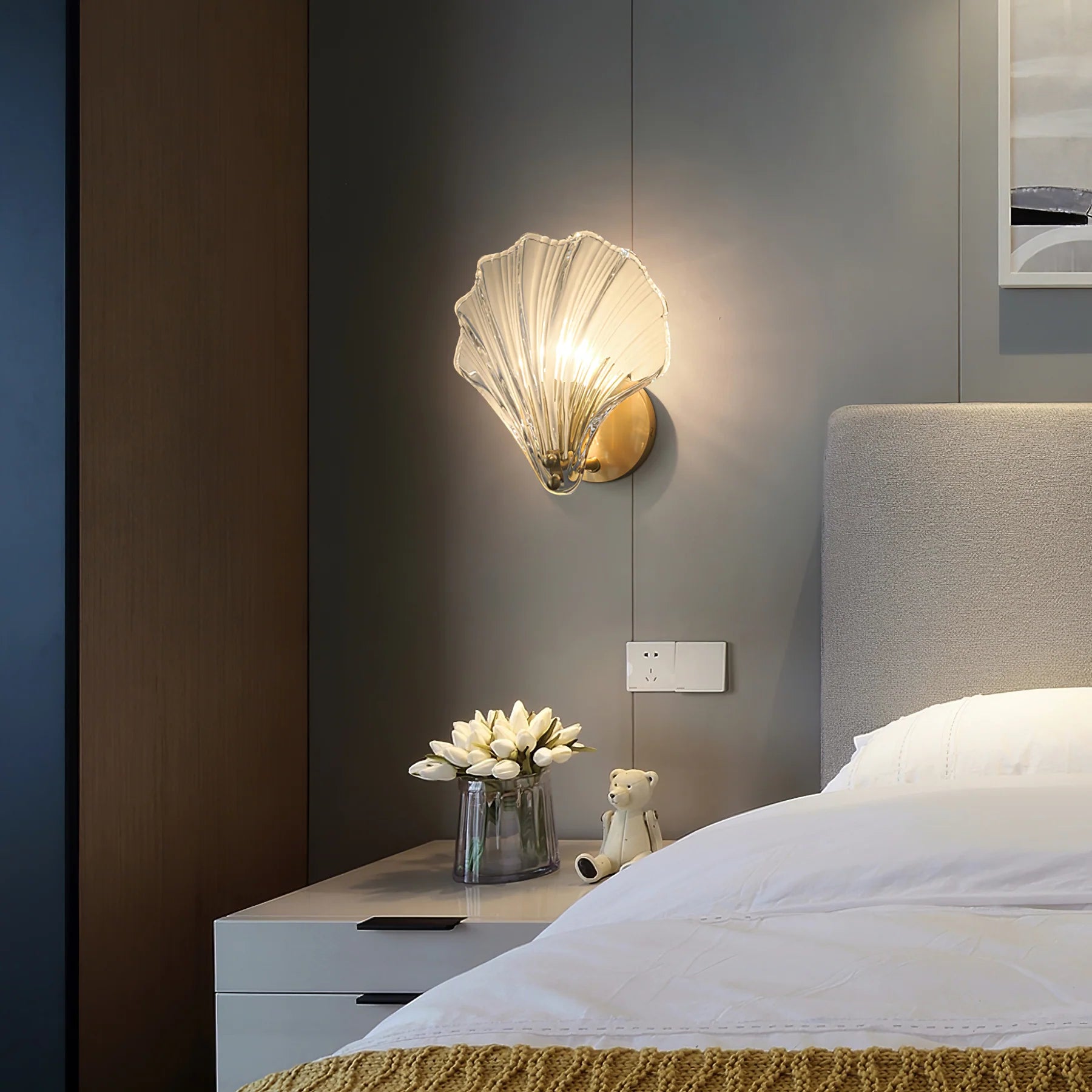 Orr Shell Glass Wall Light