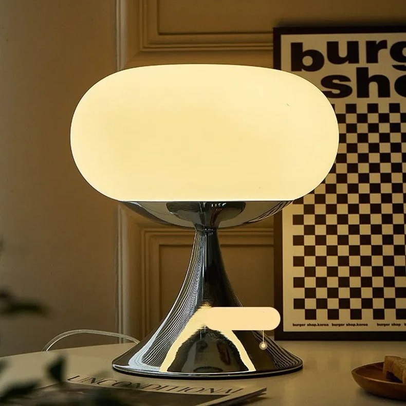 Vintage Apple Table Lamp | Green/White