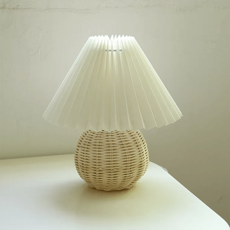 Ozawa rattan table lamp detail